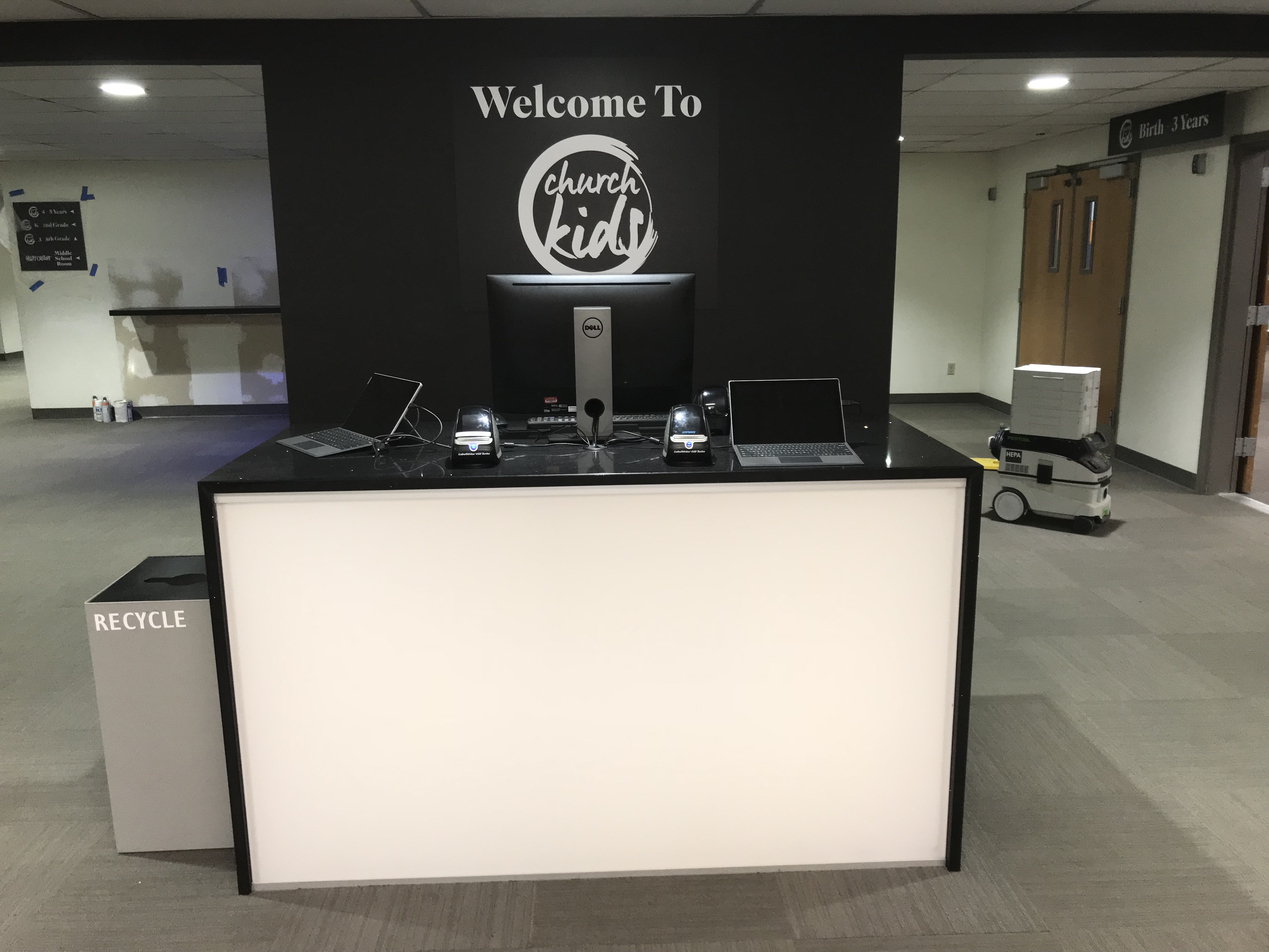 Freestanding wood kiosk